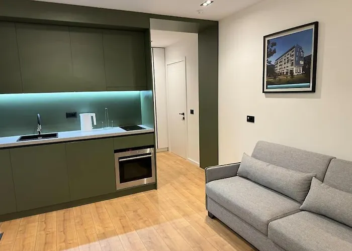 Boutique Flat In The Center * 地拉那